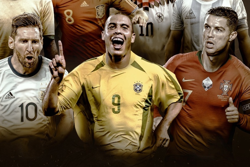 Ronaldo 'beo' tin CR7 va Messi ung ho World Cup 2 nam mot lan hinh anh