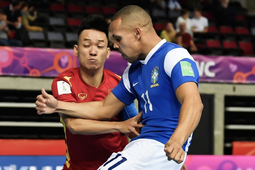 Highlights futsal World Cup 2021: Viet Nam thua Brazil 1-9 hinh anh