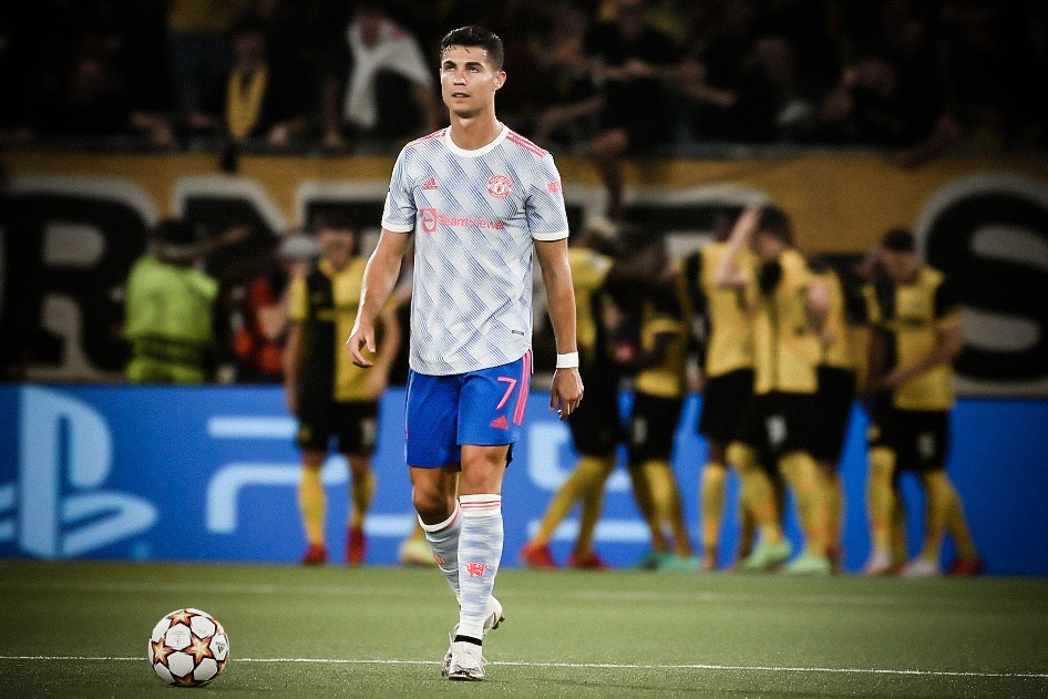 Solskjaer: 'Ronaldo co don o phia tren' hinh anh