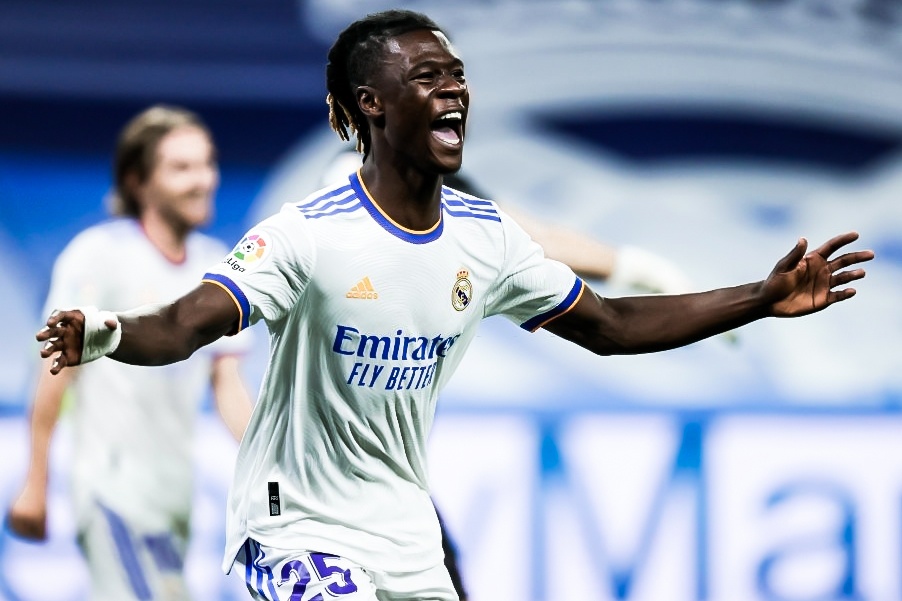 Tan binh toa sang giup Real ha Inter o phut 89 hinh anh