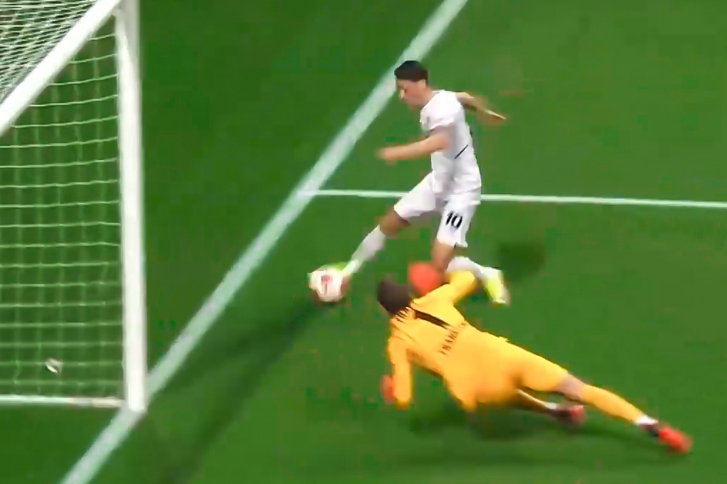 Ban thang cua Ozil o cup chau Au sau 3 nam hinh anh