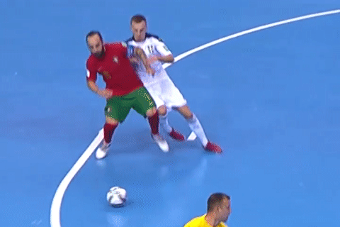 Ricardinho xoay nguoi danh got ghi ban hinh anh