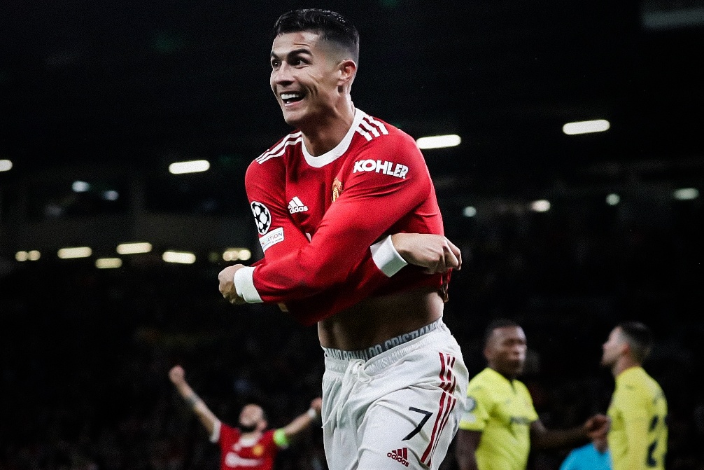 Highlights MU - Villarreal: Ronaldo dinh doat tran dau hinh anh