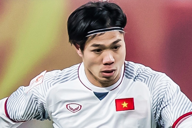 Cong Phuong sut xa doi cot khung thanh Oman hinh anh