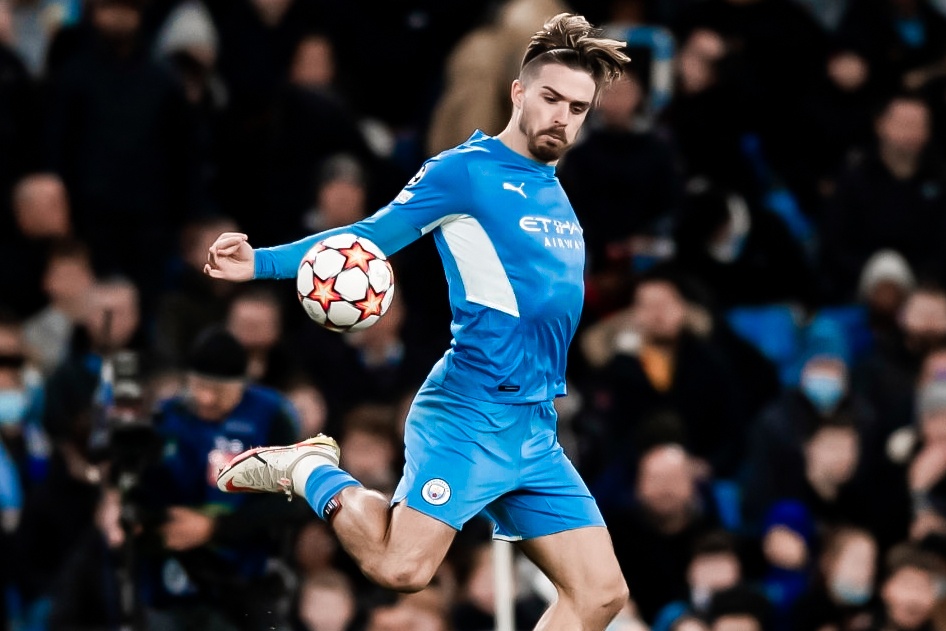 Man City pho dien suc manh truoc tran derby Manchester hinh anh