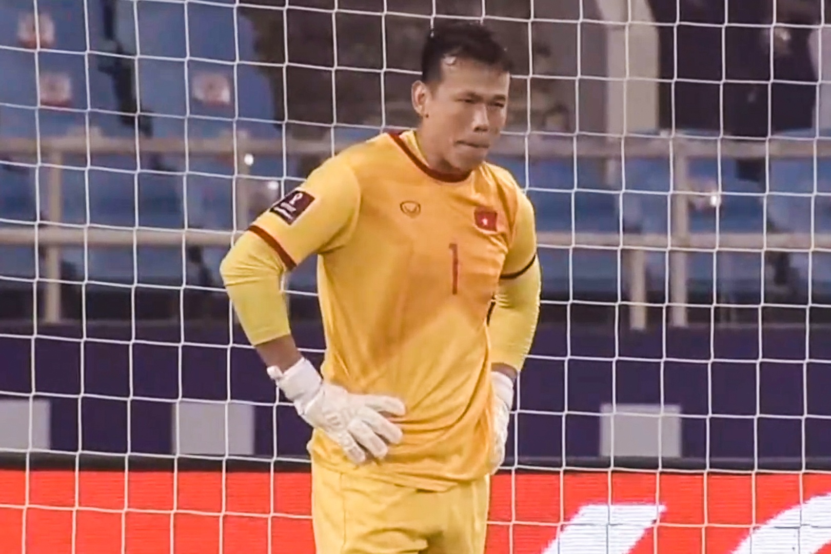 Cu danh dau khien tuyen Viet Nam thung luoi hinh anh