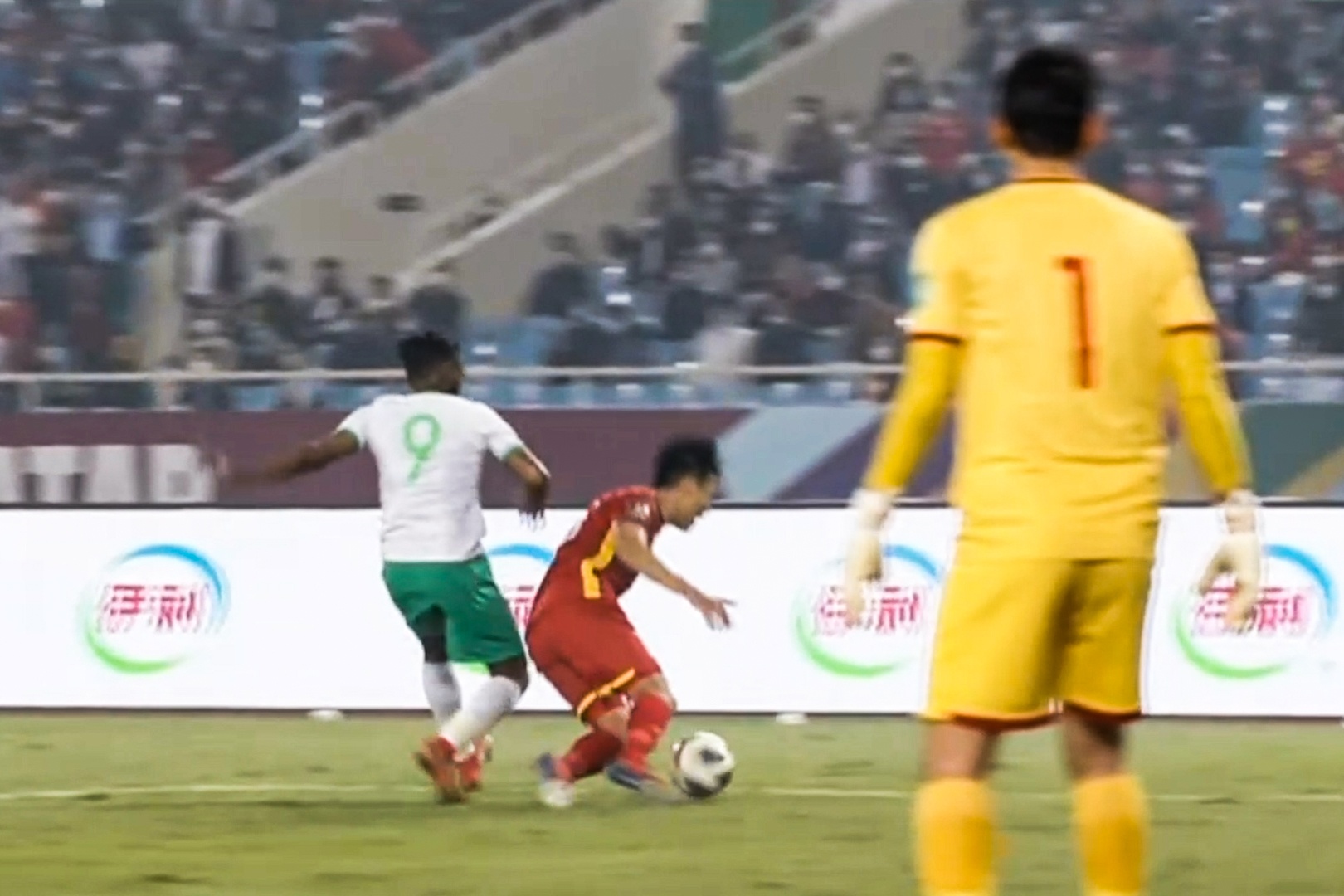 VAR giup tuyen Viet Nam tranh ban thua truoc Saudi Arabia hinh anh