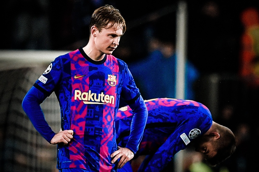 Barca bi tu choi ban thang cuoi tran hinh anh