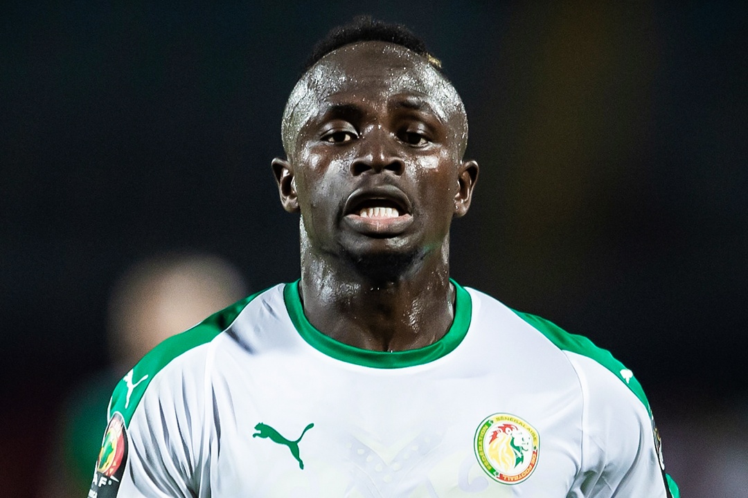 Mane giup Senegal thang o phut 90+7 hinh anh