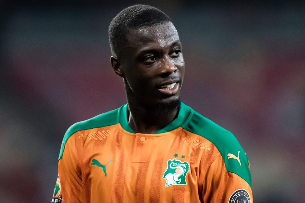 Sao Arsenal toa sang giup doi nha loai DKVD chau Phi hinh anh