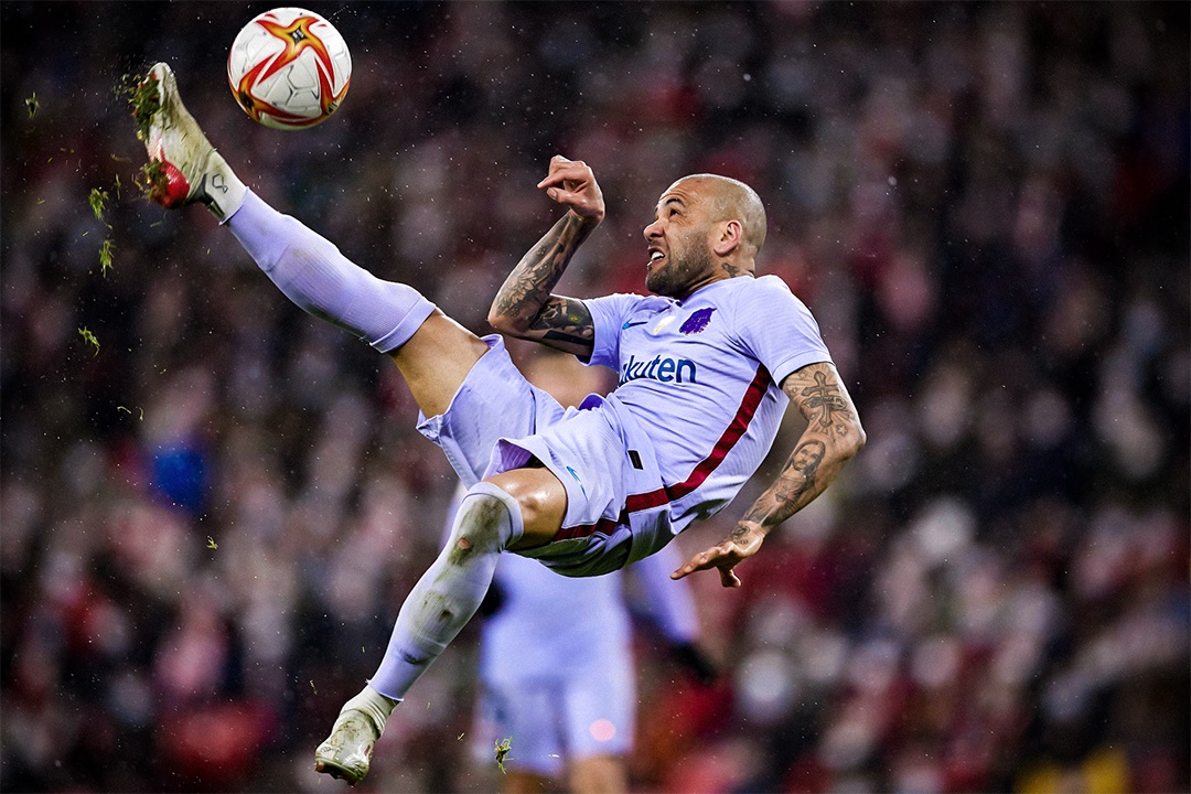 Alves nga nguoi moc bong kien tao hinh anh