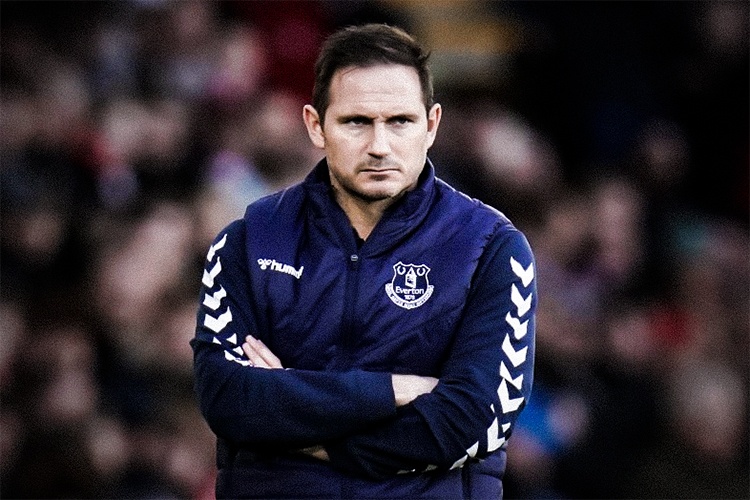Lampard: 'Con gai 3 tuoi cua toi cung biet do la phat den' hinh anh