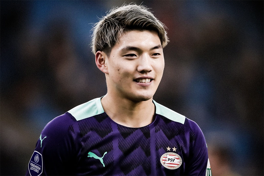 Sao Nhat Ban giup doi bong Ha Lan dua vo dich hinh anh