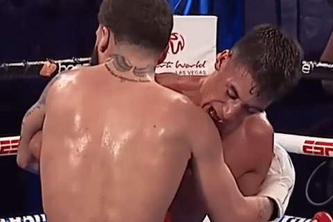 Cu can vai doi thu cua vo si quyen anh hinh anh