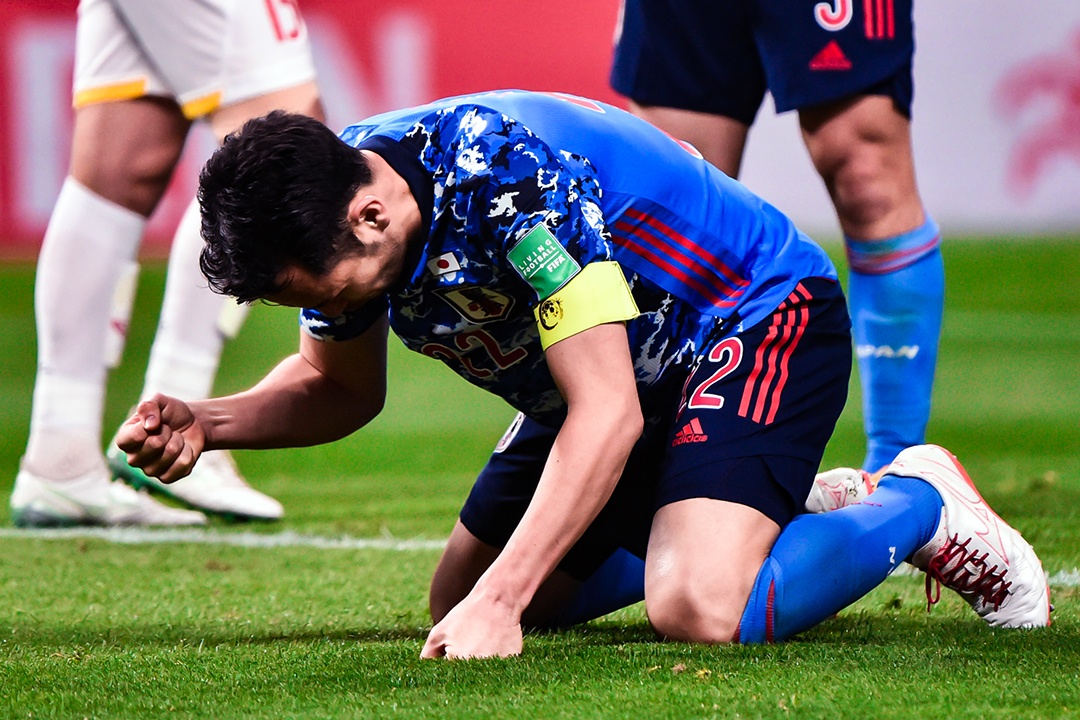 Doi truong tuyen Nhat Ban bo lo kho tin truoc Viet Nam hinh anh