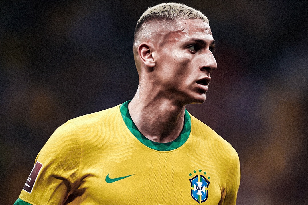 Tien dao Everton lap cu dup cho tuyen Brazil hinh anh