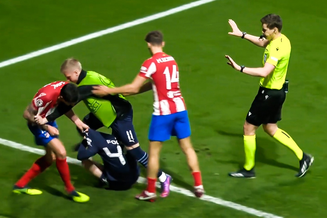 Cau thu Man City va Atletico lao vao nhau sau tieu xao cua Foden hinh anh