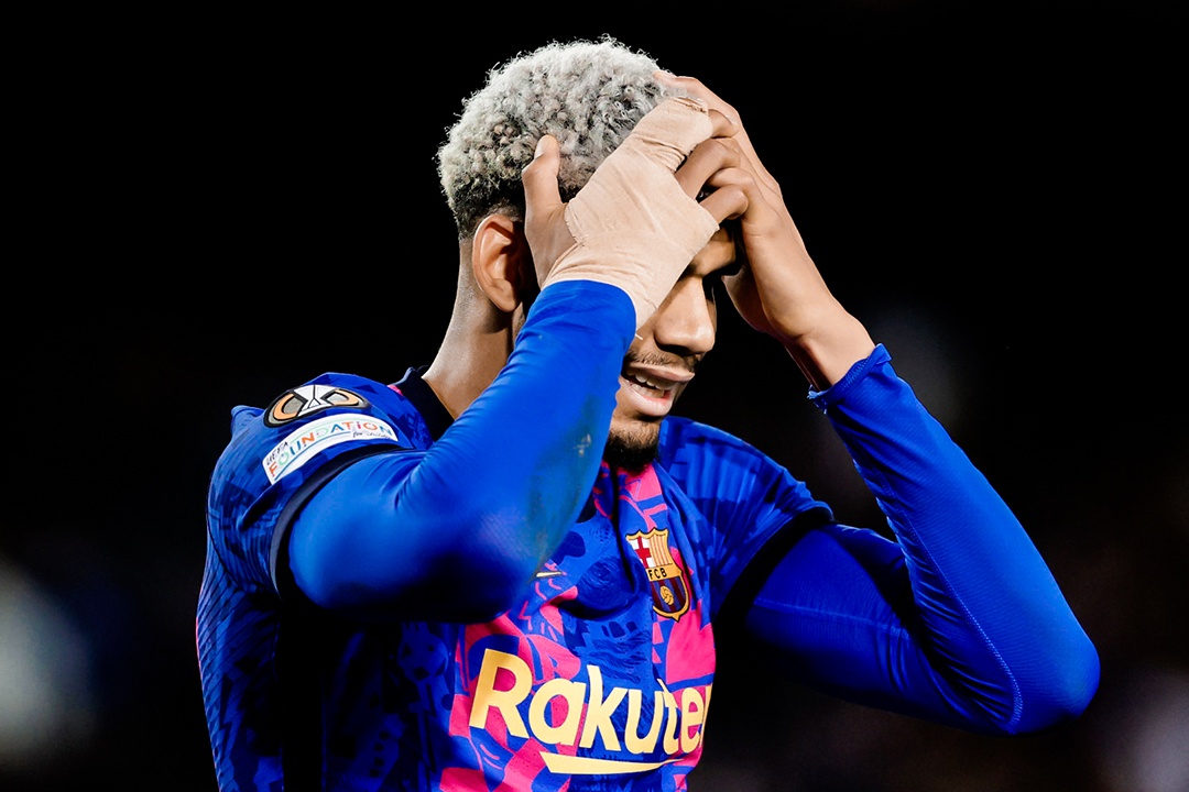 Highlights Barca 2-3 Frankfurt hinh anh