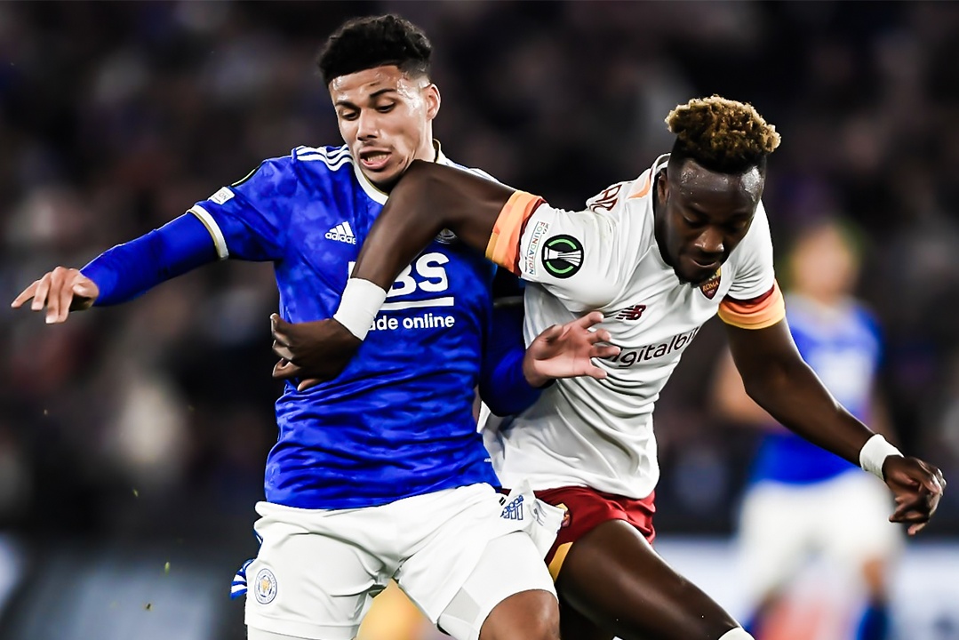 Highlights Leicester 1-1 Roma hinh anh
