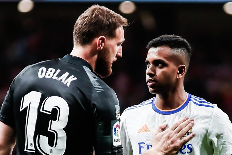 Atletico Madrid tu choi xep hang don tan vuong Real Madrid hinh anh