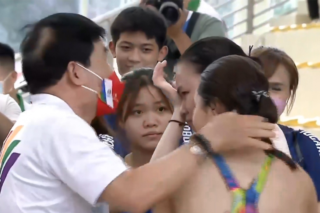 Phuong Mai khoc khi gianh HCB nhay cau hinh anh