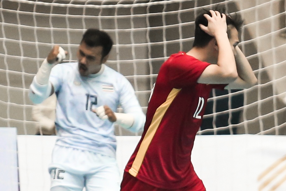 Highlights futsal Viet Nam 0-2 Thai Lan hinh anh