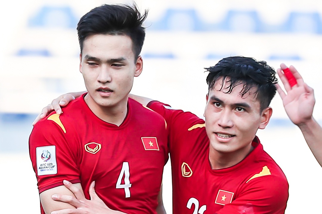 Bui Hoang Viet Anh: 'U23 Viet Nam phai boc lot cho nhau' hinh anh