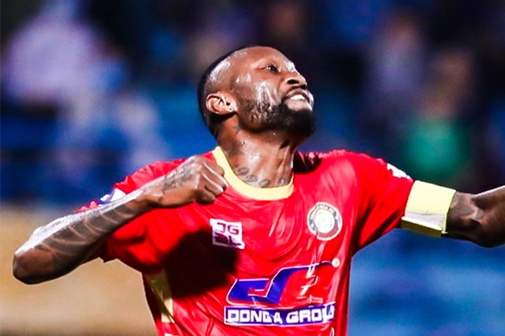 Hoang Vu Samson ghi ban ha doi bong cu hinh anh