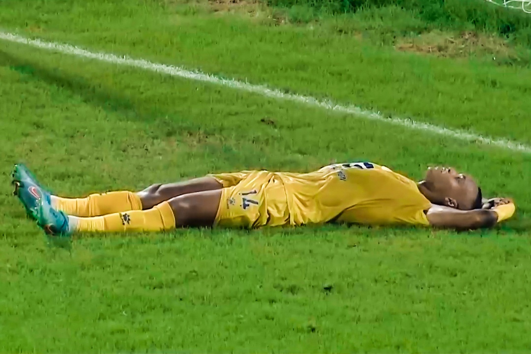 CLB Nam Dinh tra gia vi ngoai binh hinh anh