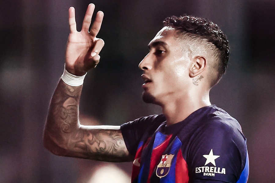 Man trinh dien cua Raphinha o tran ra mat Barca hinh anh