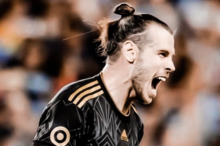 Bale toa sang khi vao san tu ghe du bi hinh anh