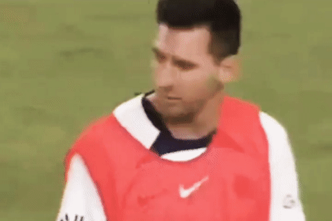 Khoanh khac Messi kho chiu voi Ramos hinh anh