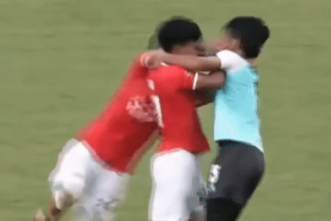 Au da o giai hang Nhat Malaysia hinh anh