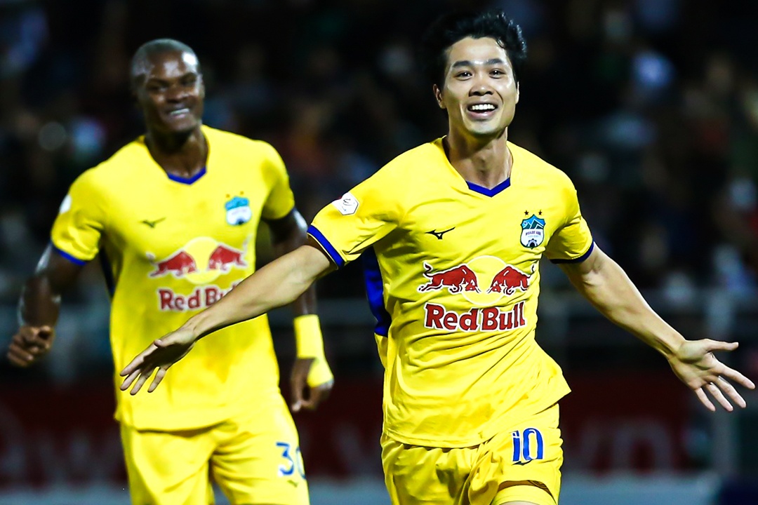 Cong Phuong sut xa tung luoi CLB Sai Gon hinh anh