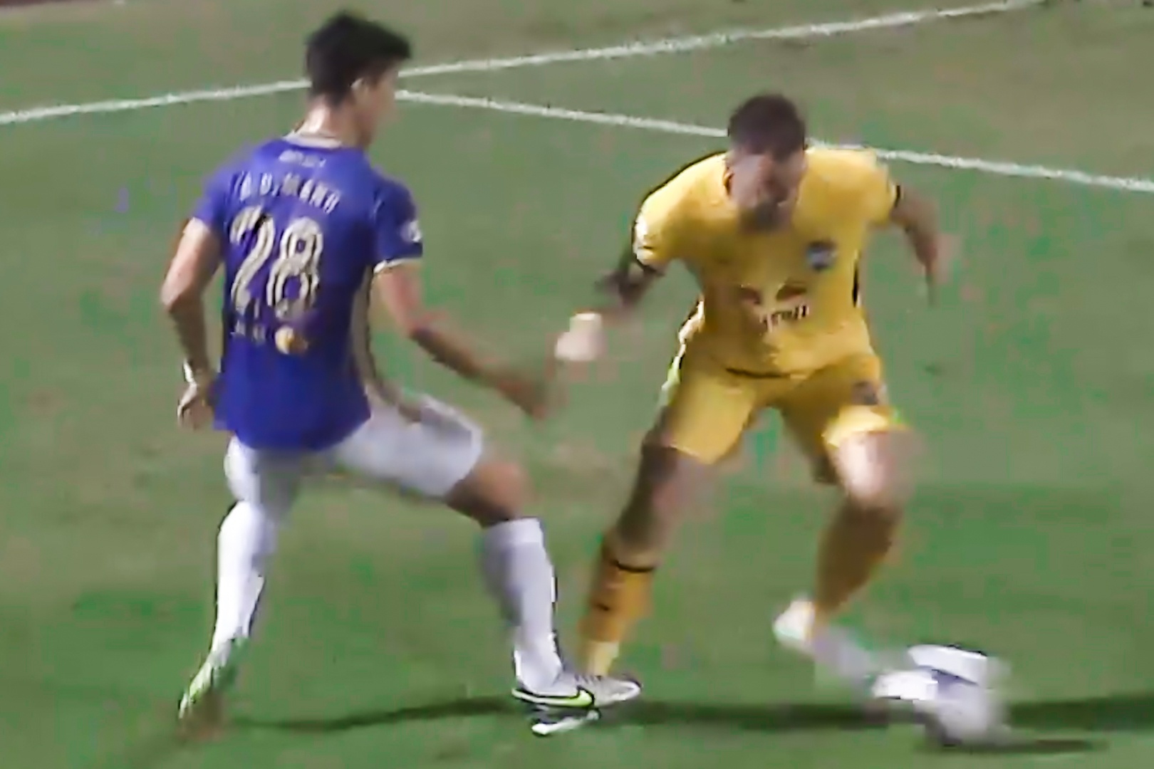 CLB Ha Noi thoat phat den truoc HAGL hinh anh