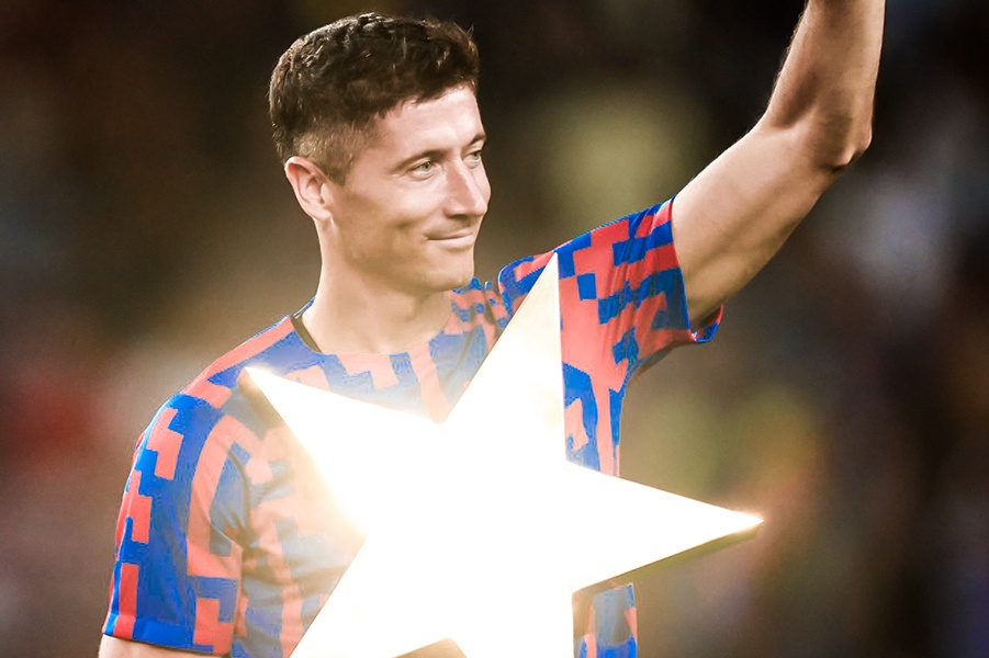 Lewandowski chon 4 huyen thoai hay nhat hinh anh