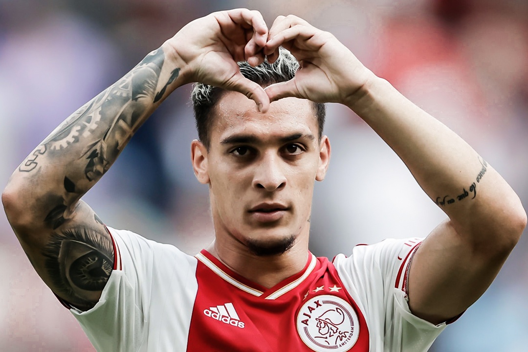 Muc tieu chuyen nhuong cua MU toa sang o Ajax hinh anh