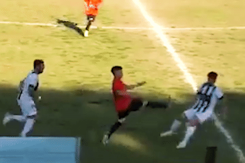 Cu dap khien doi thu ton thuong noi tang hinh anh