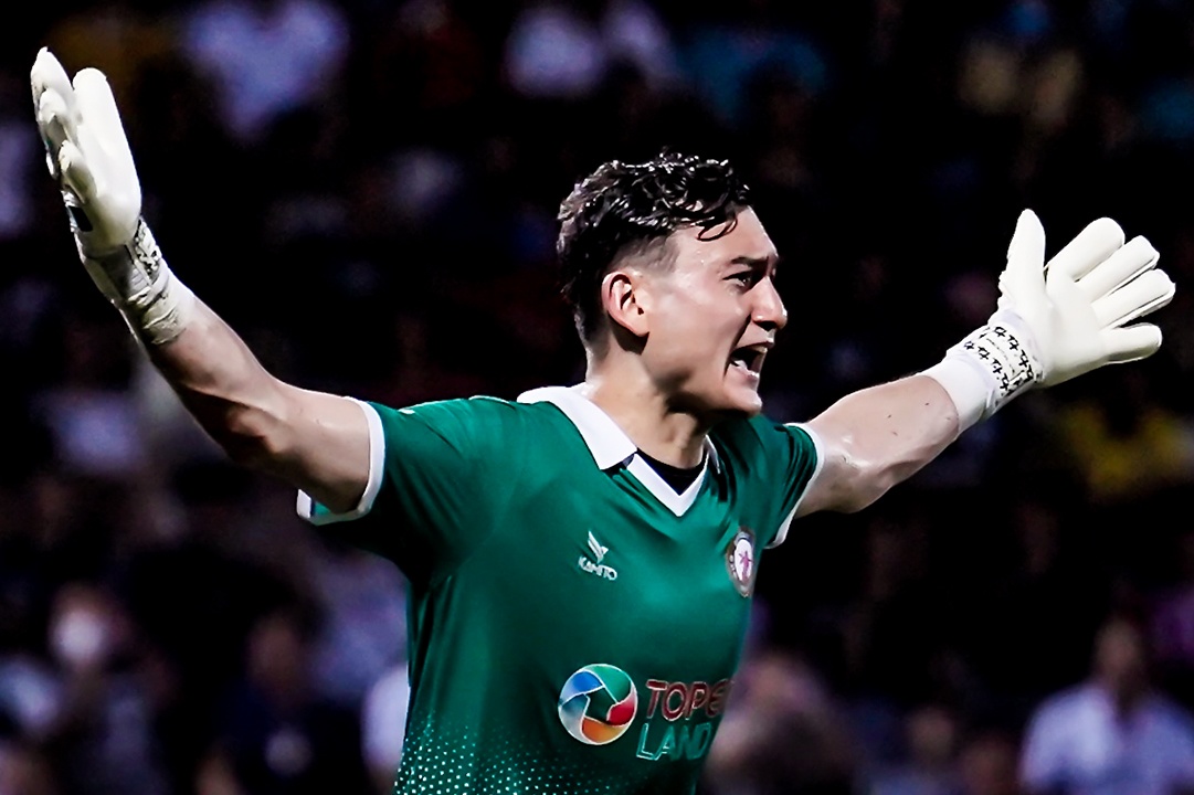 Man trinh dien cua Van Lam khi ra mat Binh Dinh hinh anh