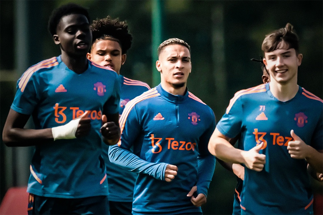 Buoi tap dau tien cua Antony o MU hinh anh