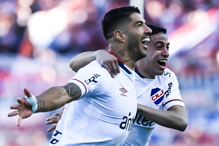 Suarez lap sieu pham demi-volley o doi bong moi hinh anh