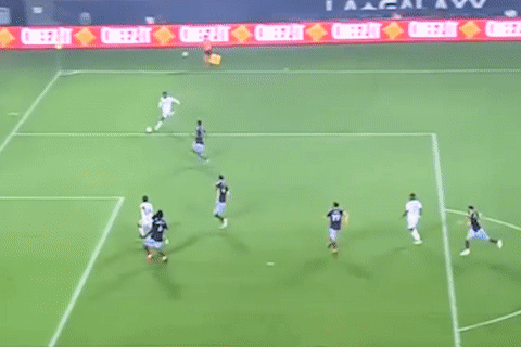 Pha xoay nguoi, danh got ghi ban cua Chicharito hinh anh