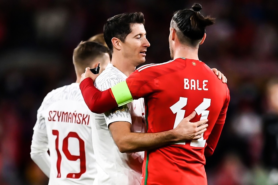 Lewandowski toa sang voi pha kien tao hinh anh