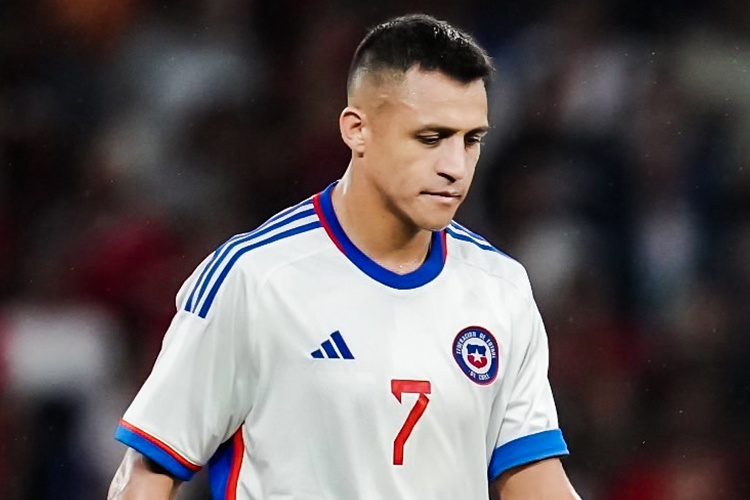 Sanchez da hong phat den truoc doi chu nha World Cup hinh anh