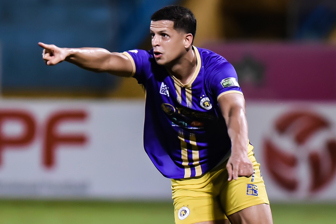 Highlights Ha Noi 5-1 Binh Duong hinh anh