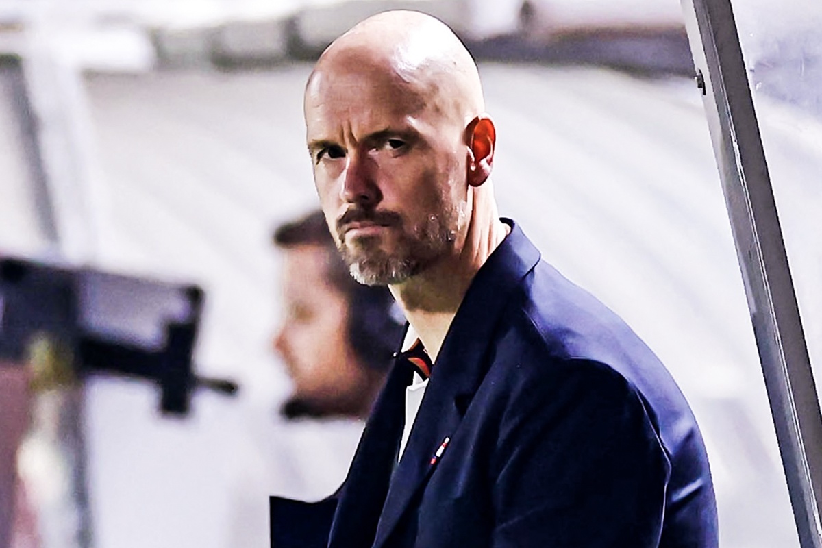 Erik ten Hag noi gi voi cau thu MU sau hiep mot hinh anh