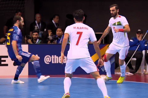 Pha phan luoi dap tat hy vong cua futsal Iran hinh anh
