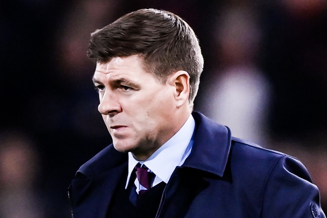 Loi cuoi cua Gerrard truoc khi bi sa thai hinh anh