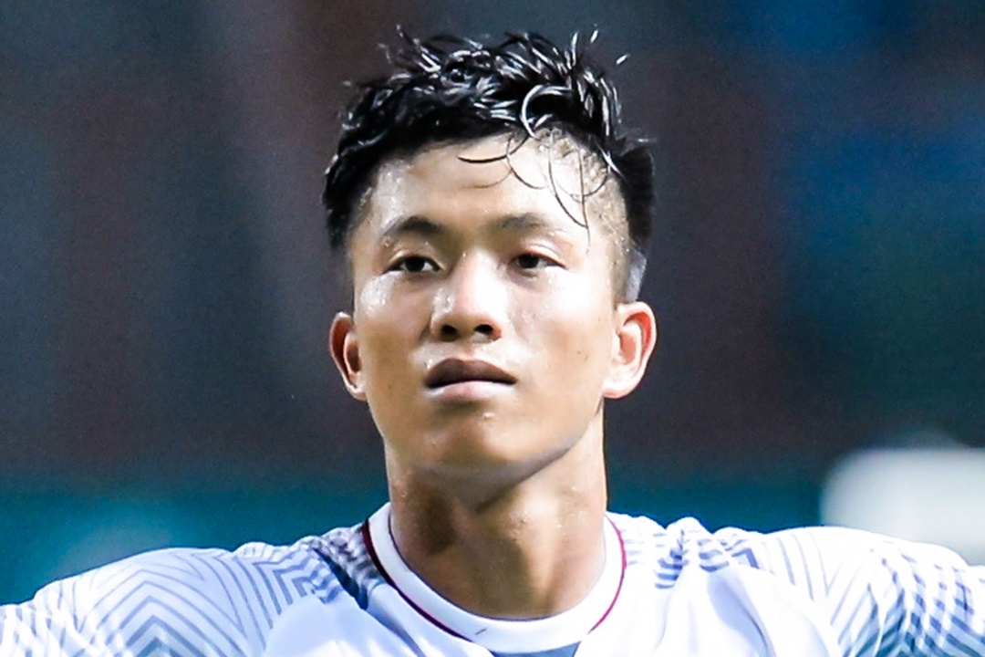 Phan Van Duc lap cu dup cho SLNA hinh anh