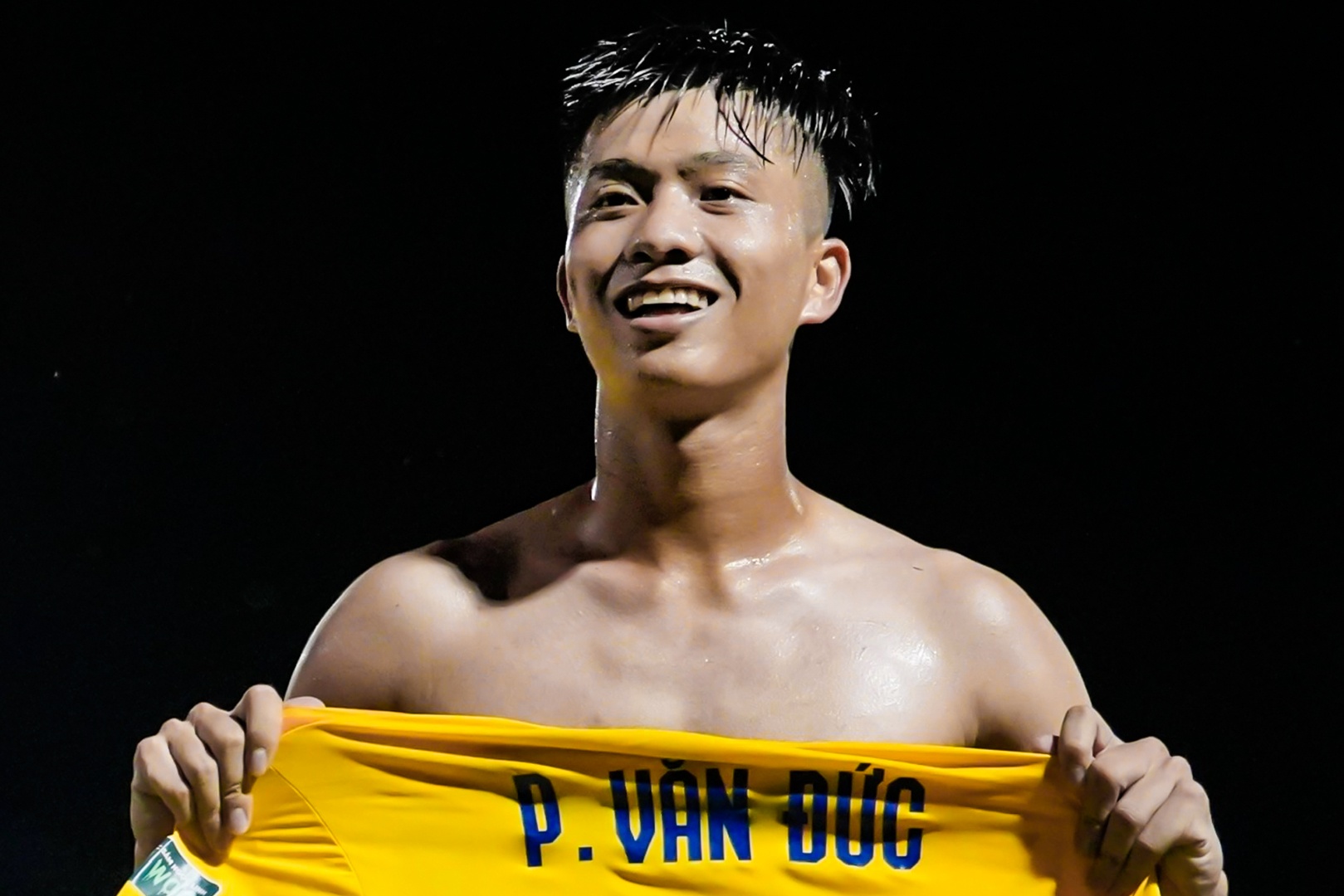 Highlights SLNA 3-0 Binh Duong: Van Duc lap cu dup hinh anh